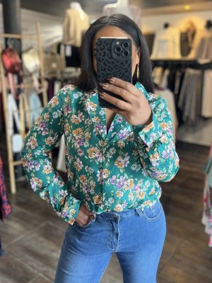 Chemise en coton vert à motifs fleuris