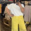 Pantalon large en dentelle jaune