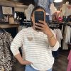 Pull fin à rayures et cœur beige
